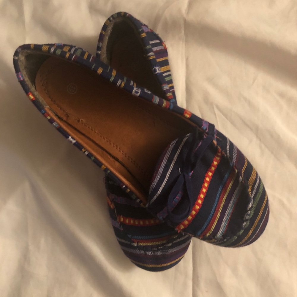 Size 6.5 Multi-colored woven loafers